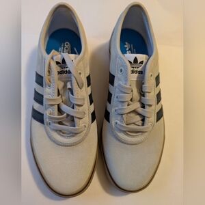 Adidas AdiEase Skate Sneakers Crystal White/Core Black NWT Mens 9 / Women's 10